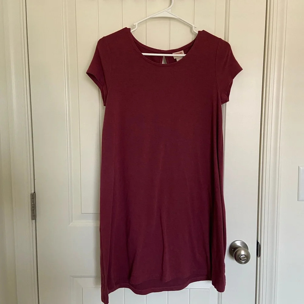 NWOT | Mossimo‎ Supply Co. women’s back cutout tshirt dress — small